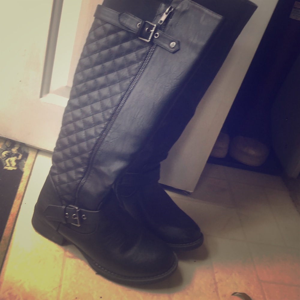 Black Boots